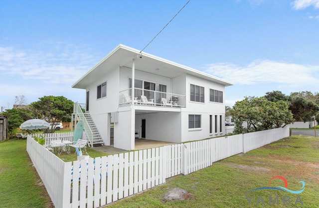 Stella- Beachfront Retreat