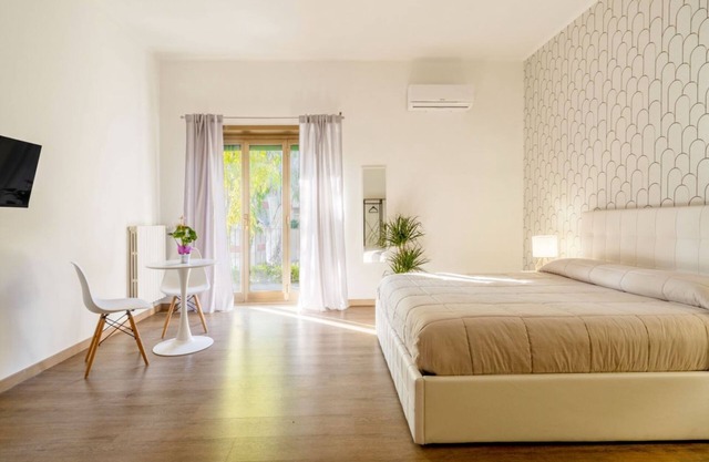 Stella - Urban Oasis of Contemporary Style