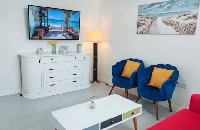 Step Free Bungalow With Wide Doorway By The Beach