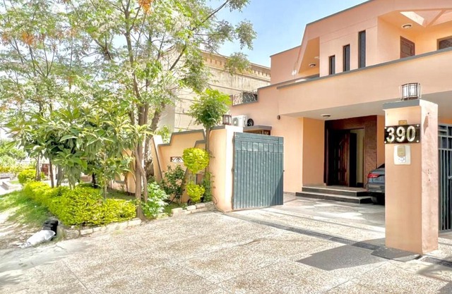 Step Inn Guest House Islamabad