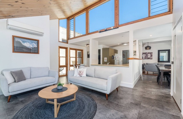 Stevenson Beach Cottage - Newcastle East