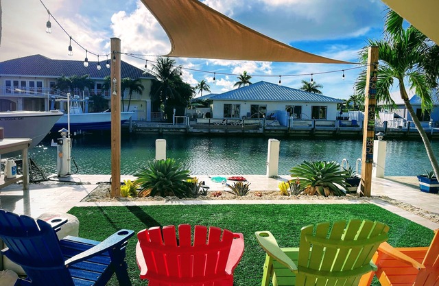 Stilt House with a 30 ft dock. Clean, spacious and updated vacation home.