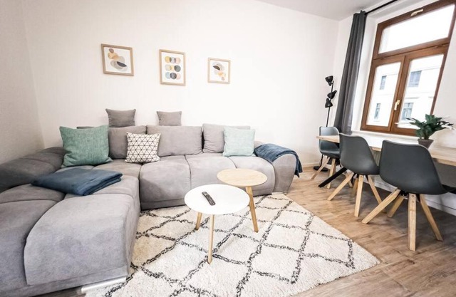 ⋙ Stilvolle Wohnung mit 2 Schlafzimmern & Balkon ⋘