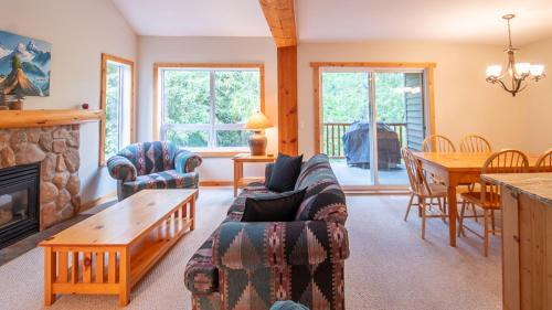 Stone Creek Chalet by Fernie Lodging Company