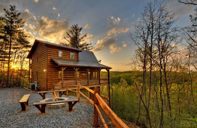 Stone Pine Lodge- Outdoor Fireplace | Hot Tub | Game Room
