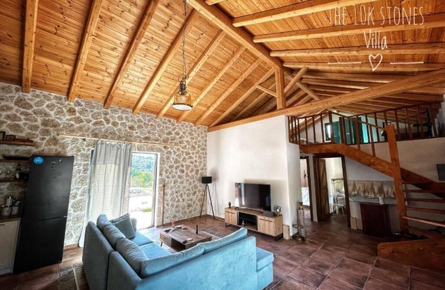 Stones family villa near beach