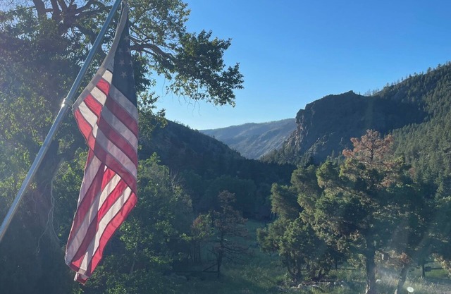 Storybook Cabin - Private Stream, Secluded, Incredible Canyon View