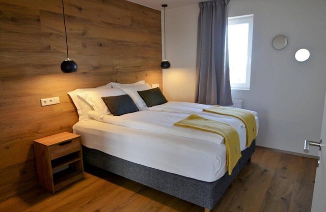 Stracta Apartments