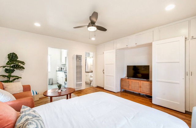 Stroll to the Beach from your 2nd Street Studio