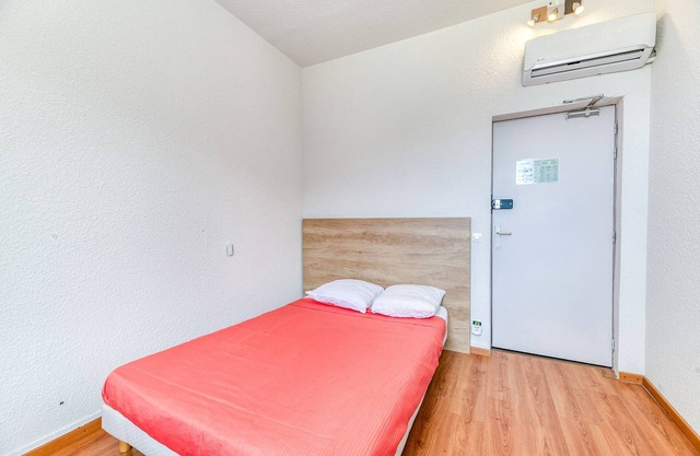 Studio '103' with Shared Pool, Shared Terrace and Wi-Fi