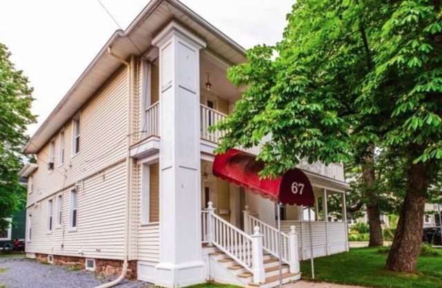 Studio 4 ~ Cozy1BDRM, Private Bath, Downtown Moncton