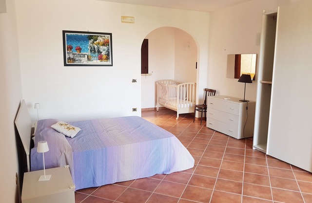 Studio apartment in historic villa with garden