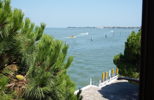 Studio Apartment 'Bayview' with Sea View and Wi-Fi