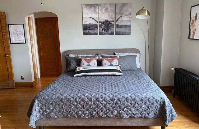 Studio apartment in the middle of downtown!