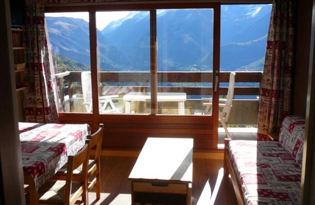 Studio Apartment 'Pathabac' with Mountain View and Balcony