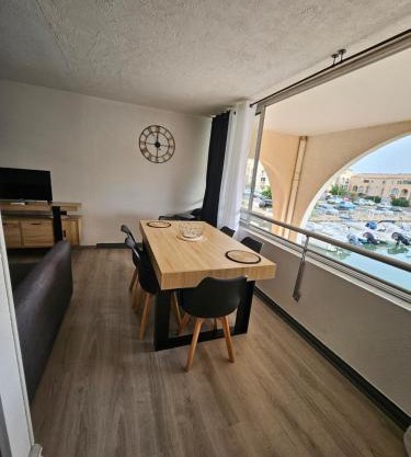studio cabine - Sète - 6personnes - rénové - moderne - en bord de plage avec clim