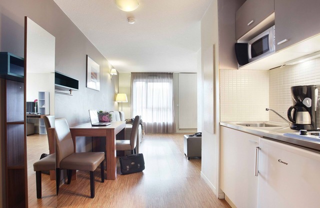 Studio Cosy pour 2 avec Kitchenette | TV