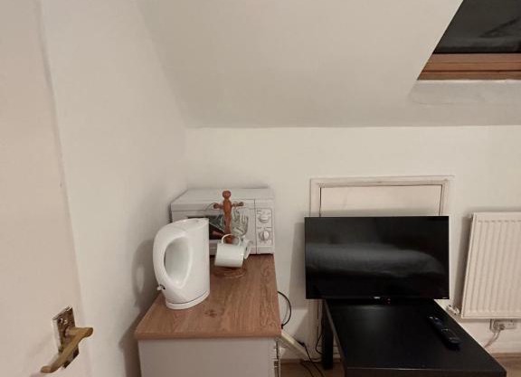 Studio Flat In Croydon