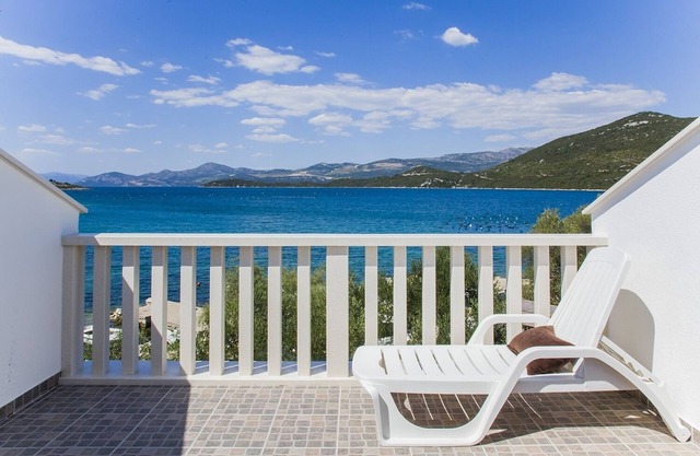 Studio flat near beach Žuronja, Pelješac (AS-14095-b)