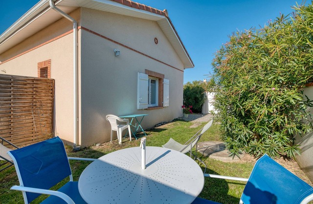 Studio 'Gîte Le Colibri' with Private Terrace, Private Garden and Wi-Fi