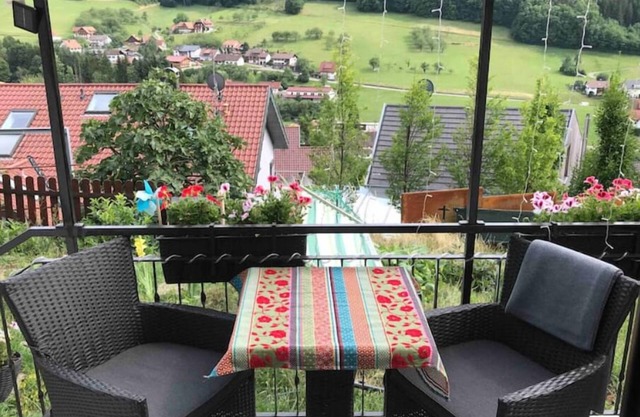 Studio Nichoir Avec Balcon et Jardin
