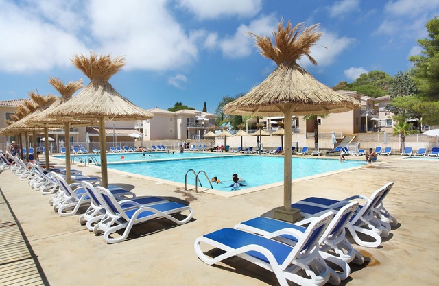 Studio Rénové 400m de la Plage | Accès 2 Piscines