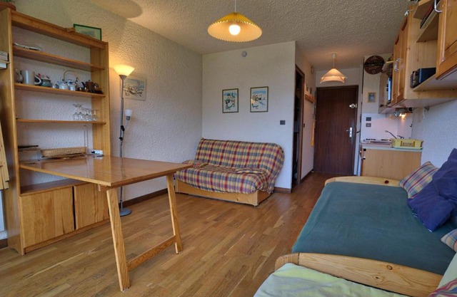 Studio skis aux pieds avec piscine chauffée et tennis - FR-1-505-50