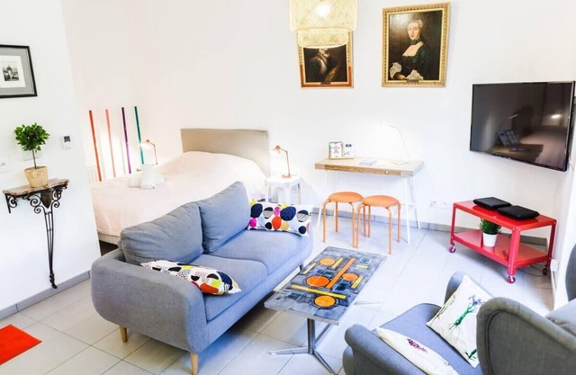 Studio with Garage Near Perrache Train Station, Lyon City Center