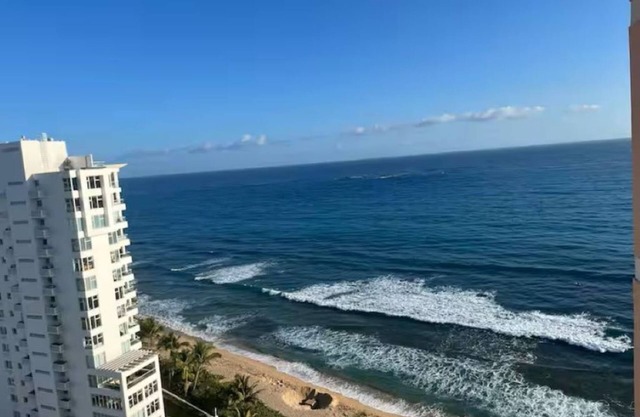 Studio with marvelous view in San Juan, PR-beachfront at Condado, AC, WiFi, Pool