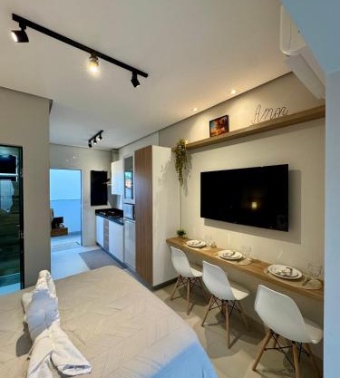 Studio1 aconchegante com varanda e garagem exclusiva