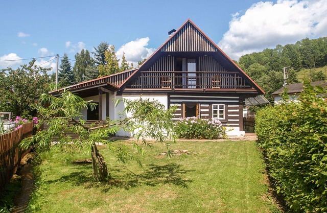 Stunning private villa for 9 people with WIFI, TV, terrace, pets allowed and parking