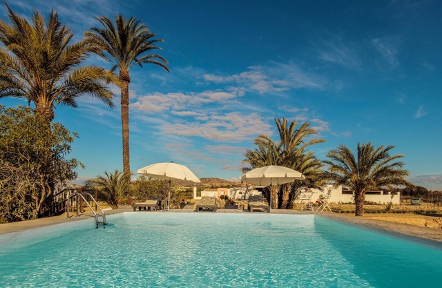 Stunning 18th century cortijo with 2 private pools, 6 bedrooms, 4 bathrooms