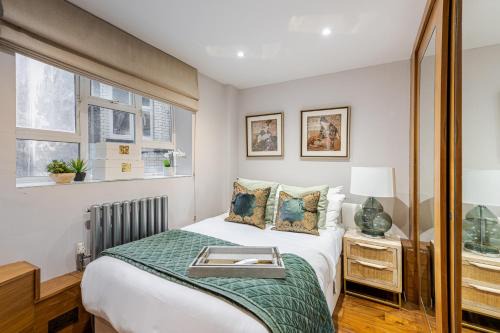 Stunning 2bd Apartment in Knightsbridge with Harrods View
