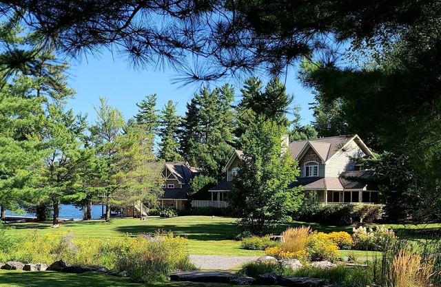 Stunning 3 bedroom cottage on Lake Joseph. Web site is: muskokanonlakejoseph.com