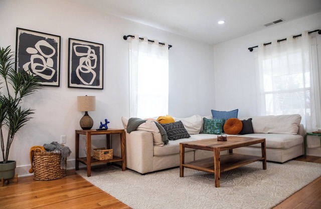 Stunning 5 Bedroom Smart House!