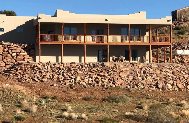 Stunning Adobe Home Overlooking Silver Reef
