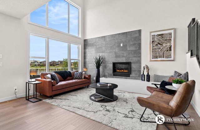 Stunning Executive Home » Central AC » King Bed