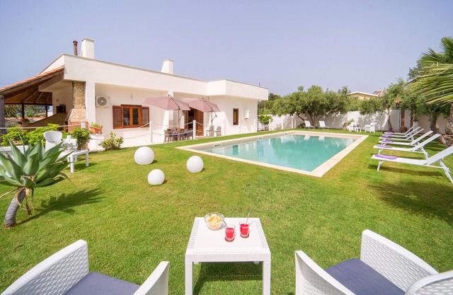 Stunning home in Cinisi with WiFi