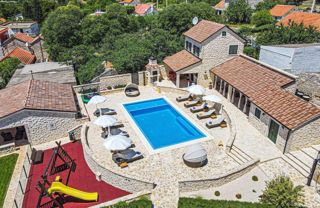 Stunning home in Dubrava with sauna