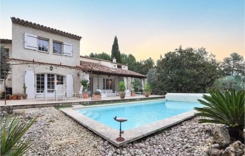 Stunning Home In Seillans