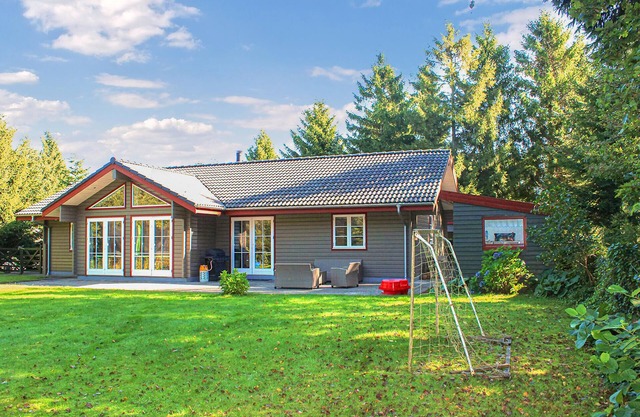 Stunning home in Toftlund with WiFi
