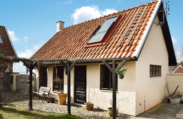 Stunning home in Ystad with kitchen