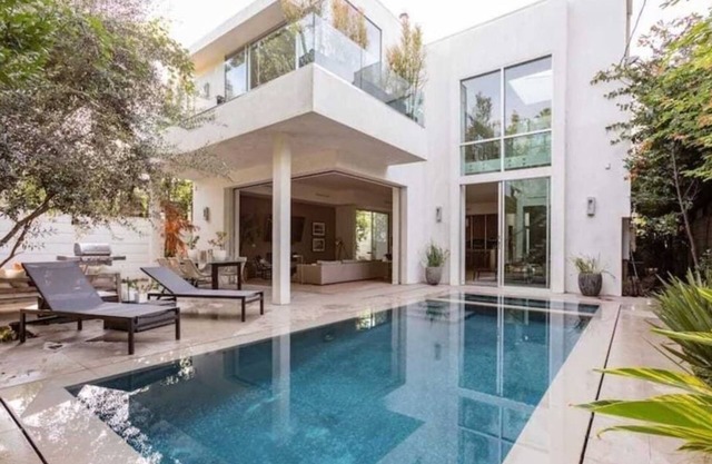 Stunning Home - Pool & Hot Tub - Fire Pit