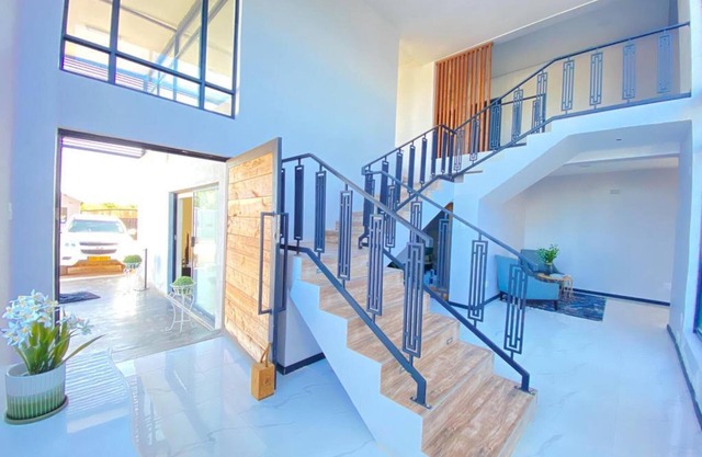 Stunning Lotshe Suite - 2207