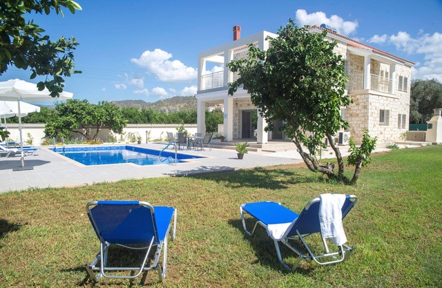 Stunning new Beach Front villa,1st Line to the beach, Large Pool, Wonderful Area