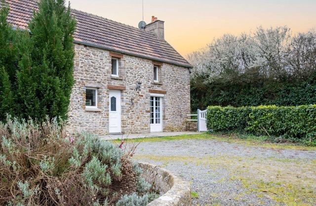 Stunning private villa for 10 people with WIFI, TV, patio, pets allowed and parking