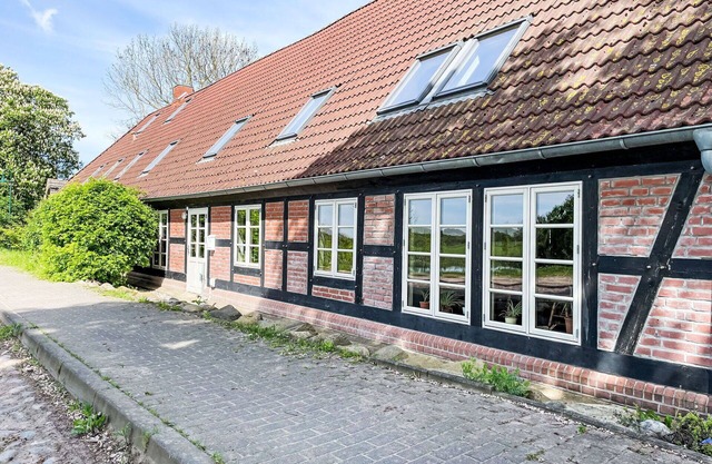 Stunning private villa for 10 guests with WIFI, TV and terrace