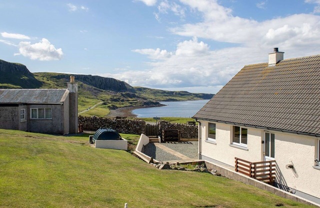 Stunning private villa for 5 guests with WIFI, TV and parking