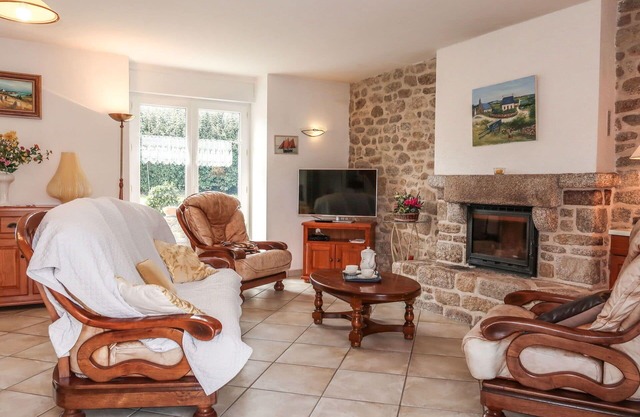 Stunning private villa for 4 guests with TV and pets allowed