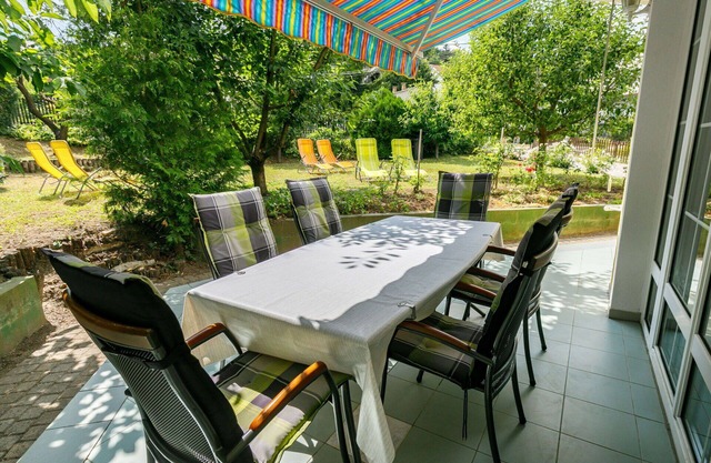 Stunning private villa for 6 people with WIFI, A/C, TV, terrace and pets allowed